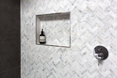 Tile Patterns in Walk-in Shower